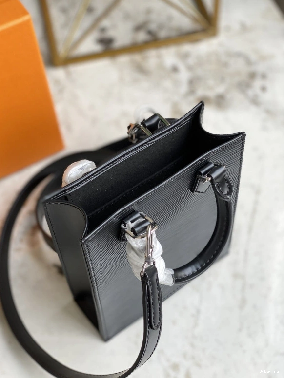 VUITTON LOUIS PLAT PETIT SAC 0722